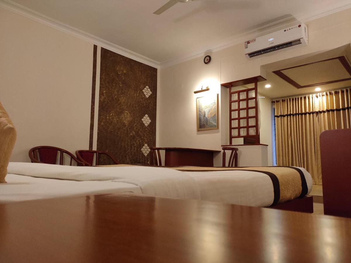 Yuvarani Residency Коччи Экстерьер фото