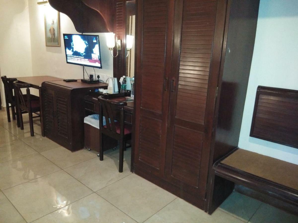 Yuvarani Residency Коччи Экстерьер фото