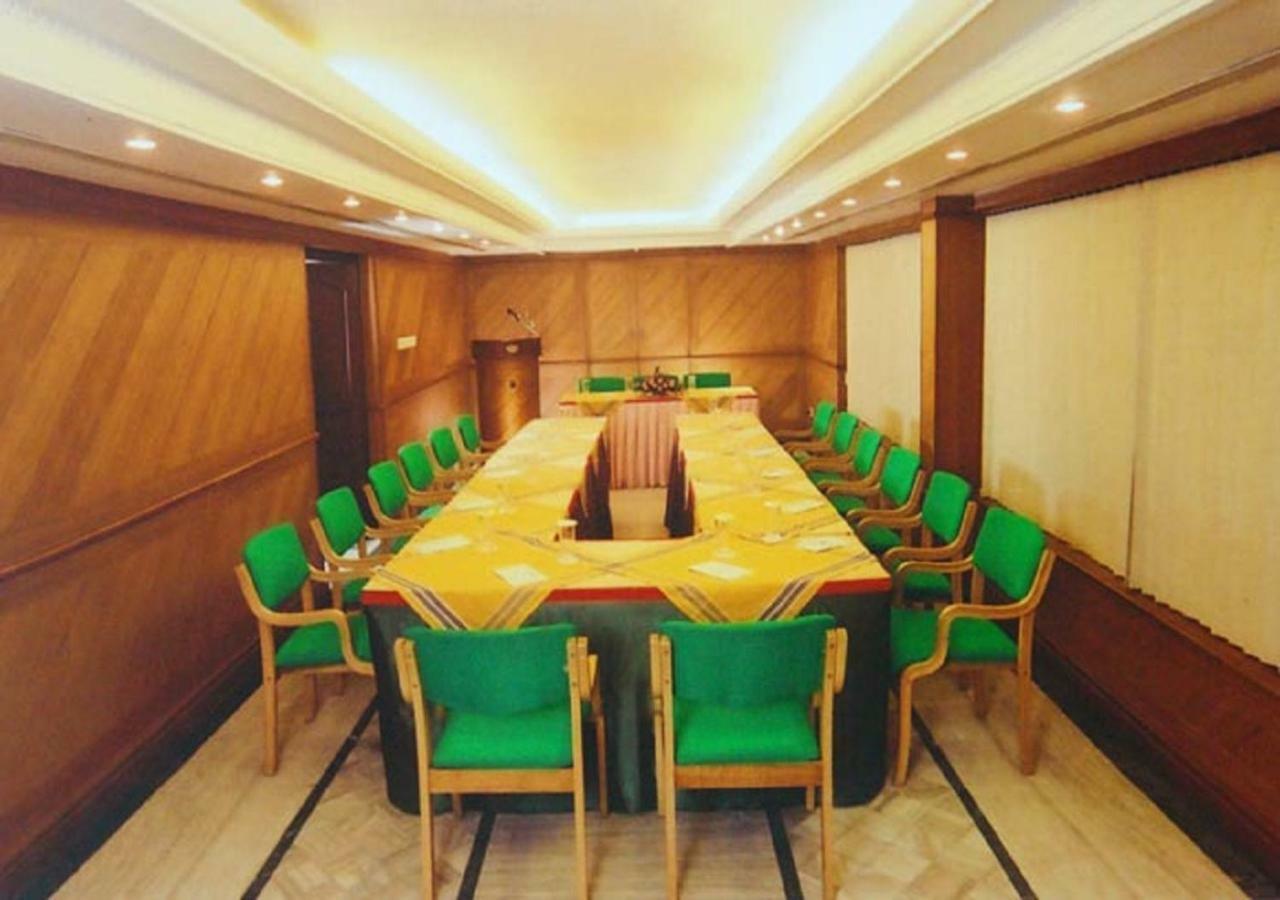 Yuvarani Residency Коччи Экстерьер фото