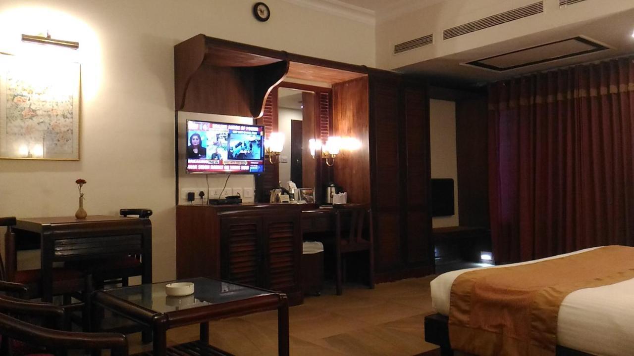 Yuvarani Residency Коччи Экстерьер фото