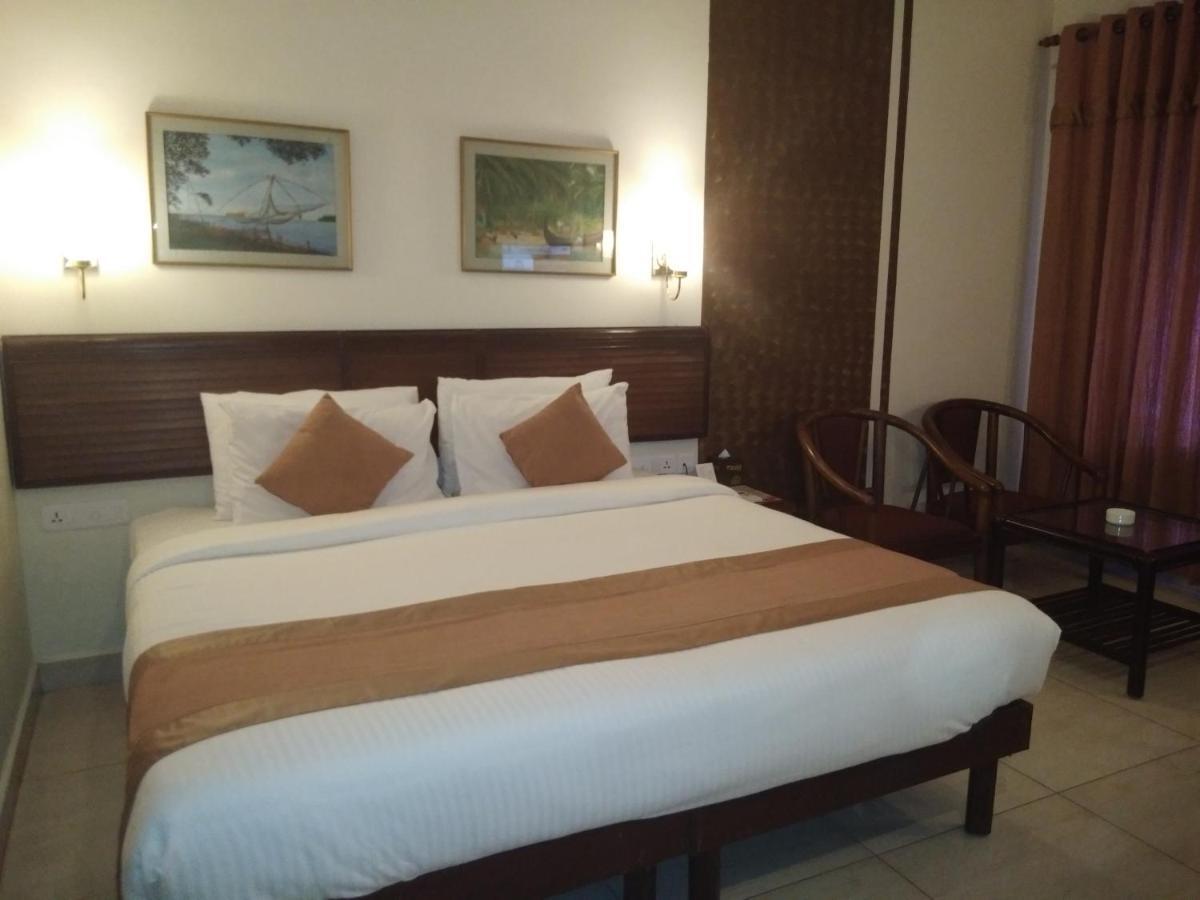Yuvarani Residency Коччи Экстерьер фото